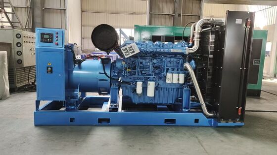 1500/1800rpm Nominal Hız Weichai 750KVA/600KW Dizel Jeneratör Seti, 6M33D725E310 Motor Modeli ve 15.7L/sa Yakıt Tüketimi